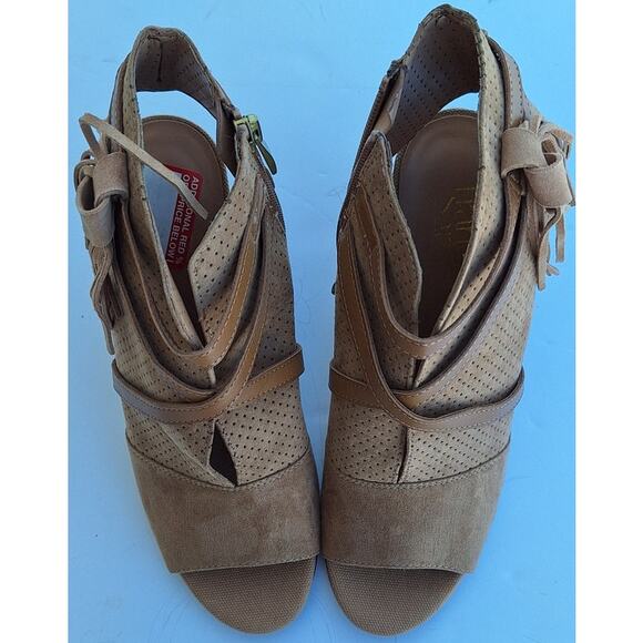 Franco Sarto Fina2 Bootie Peep toe Sandal Heels Tan Suede Perforated Fringe Sz 9 - Picture 8 of 11